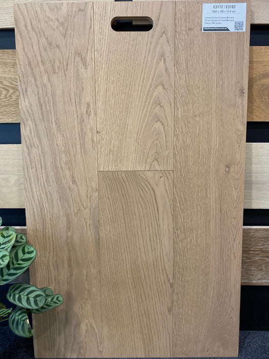 E3172 Premium Straight Board Engineered Oak 15/4mm